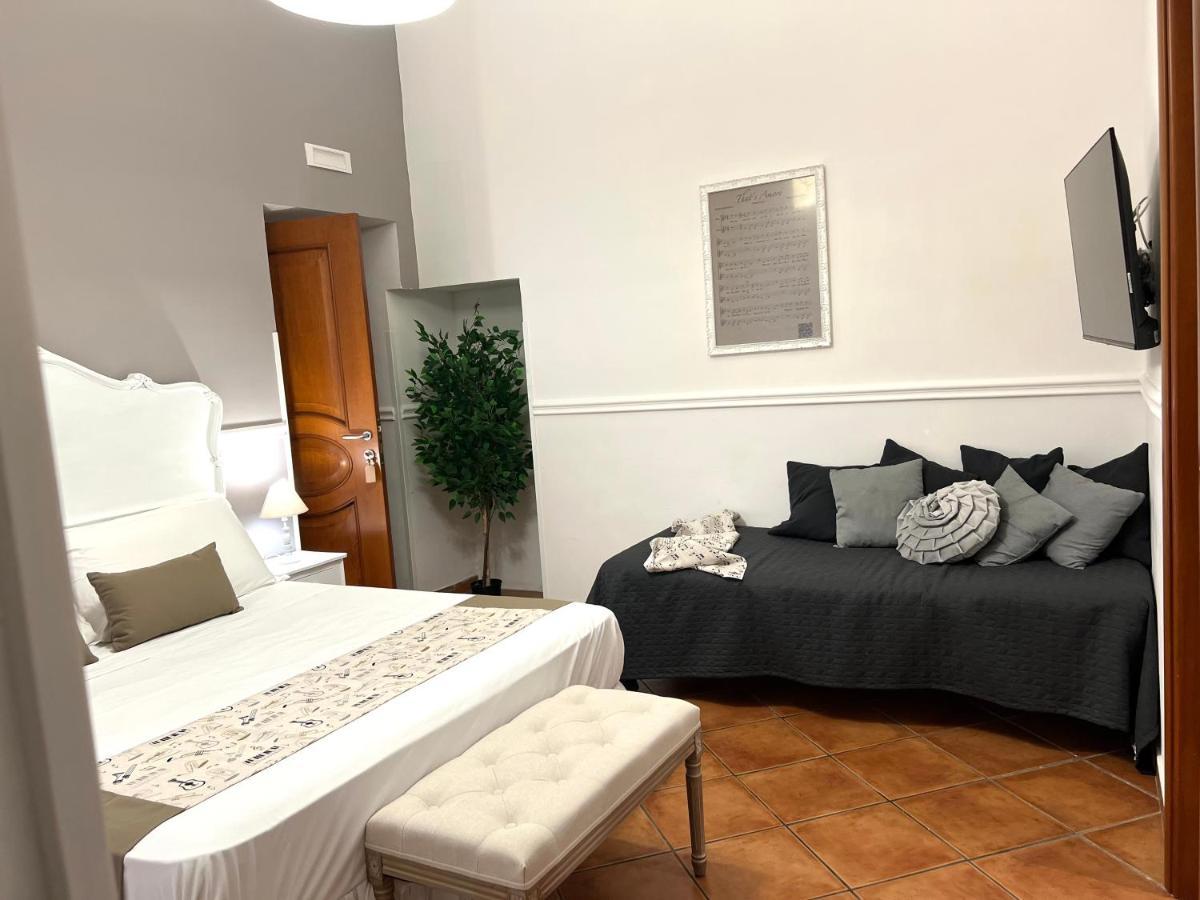Miluar - Centro Storico - Lungo La Via Della Musica Bed & Breakfast Naples Exterior photo